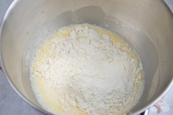 Медовые блины на молоке – фото приготовления рецепта, шаг 2