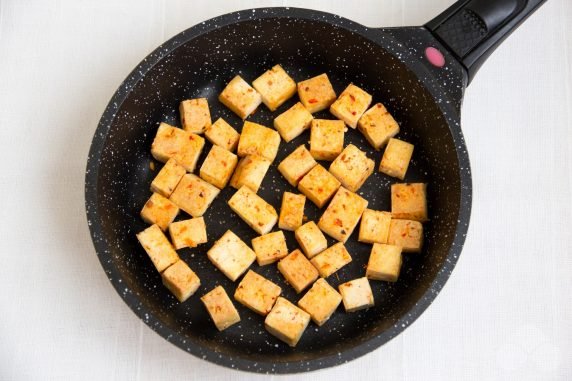 Салат «Цезарь» с тофу – фото приготовления рецепта, шаг 1