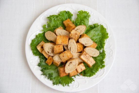 Салат «Цезарь» с тофу – фото приготовления рецепта, шаг 3