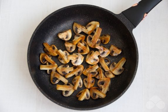 Картошка с шампиньонами в горшочках – фото приготовления рецепта, шаг 1