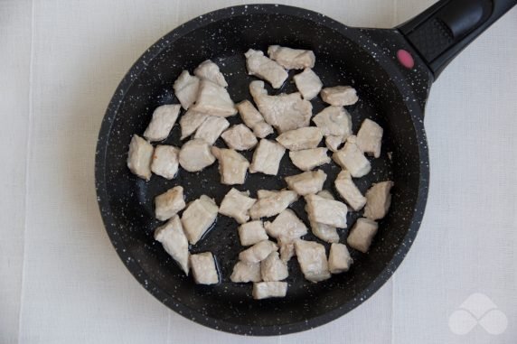 Рагу со свининой и паприкой в горшочках – фото приготовления рецепта, шаг 1
