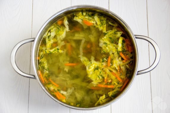 Куриный суп с капустой – фото приготовления рецепта, шаг 5