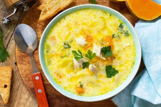 Суп с индейкой, тыквой и плавленым сыром