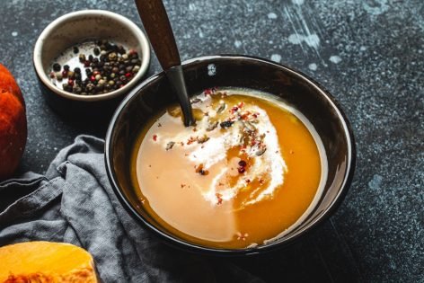 Тыквенный суп-пюре с перцем и корицей