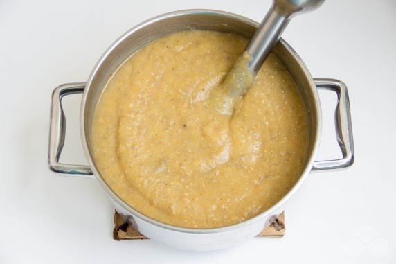 Овощной суп-пюре с шампиньонами и плавленым сыром – фото приготовления рецепта, шаг 3