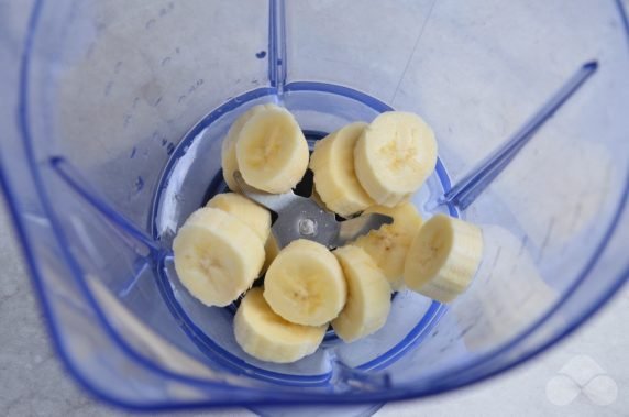 Смузи с бананом и шпинатом – фото приготовления рецепта, шаг 1