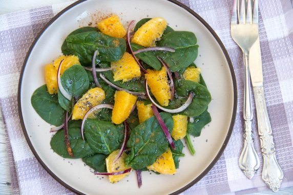 Салат со шпинатом и апельсином – фото приготовления рецепта, шаг 3