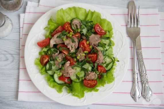 Овощной салат с печенью трески – фото приготовления рецепта, шаг 3
