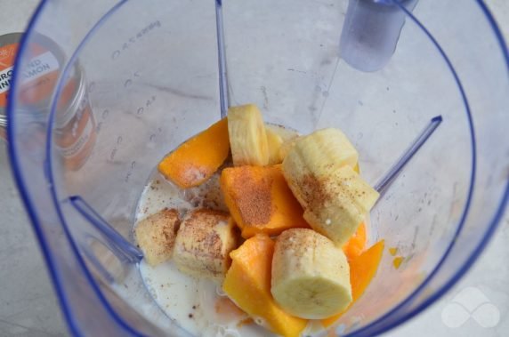Смузи из манго и банана – фото приготовления рецепта, шаг 3