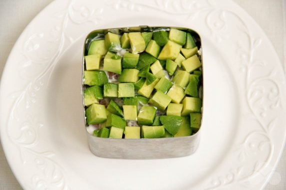 Слоеный салат «Королевский» – фото приготовления рецепта, шаг 4