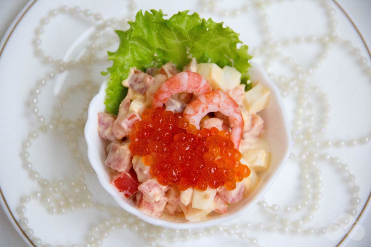 Рецепты вкусных салатов с морепродуктами: 43 рецепта