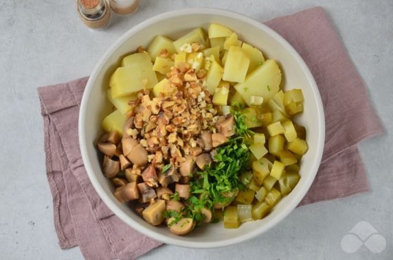 Картофельный салат с грибами – фото приготовления рецепта, шаг 2