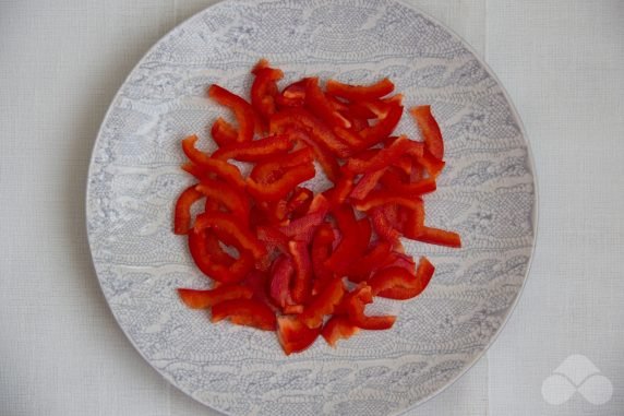 Салат з капусти, болгарського перцю та корейської моркви – фото приготування рецепту, крок 3