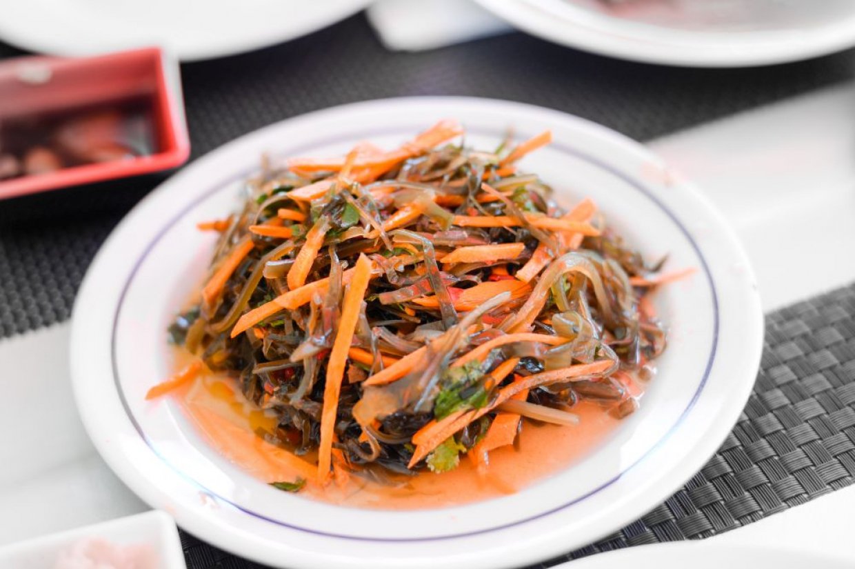 Рецепт рыбного салата с морской капустой: вкусное и полезное блюдо