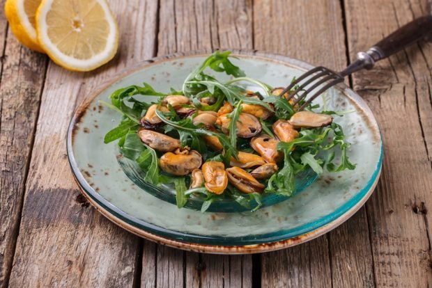 Салат с рукколой и мидиями – простой и вкусный рецепт, как приготовить .