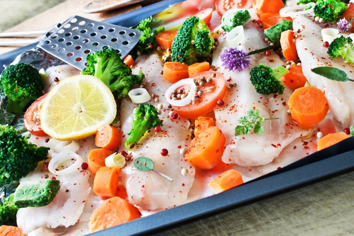 Рыбный салат из минтая | Рецепты с фото