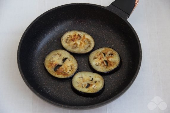 Закуска из баклажанов и хумуса – фото приготовления рецепта, шаг 2