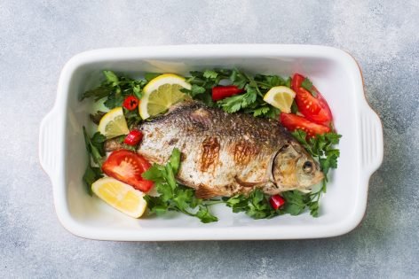 20 отличных рецептов рыбы с картошкой в духовке