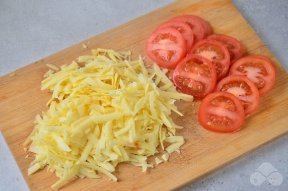 Запеченные куриные отбивные с помидорами и сыром – фото приготовления рецепта, шаг 1