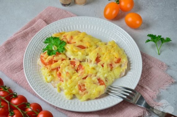 Запеченные куриные отбивные с помидорами и сыром – фото приготовления рецепта, шаг 7