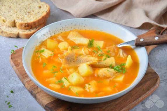 Рыбный суп с вермишелью – фото приготовления рецепта, шаг 5