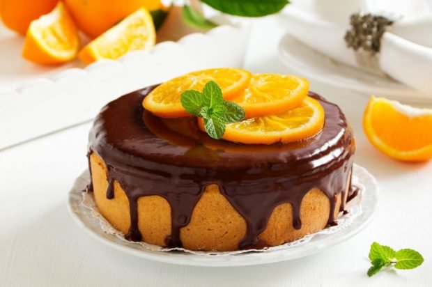 Апельсиновый торт с шоколадной глазурью