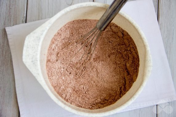 Шоколадный пирог на молоке – фото приготовления рецепта, шаг 1
