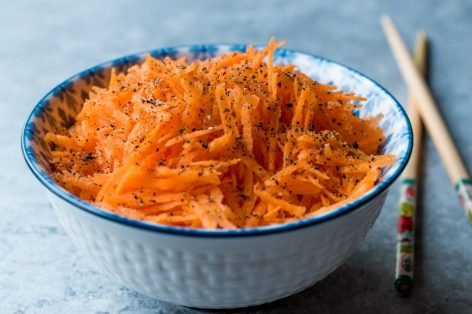 Морковь по-корейски с медом