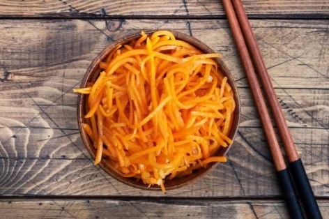 Ферментированная морковь по-корейски