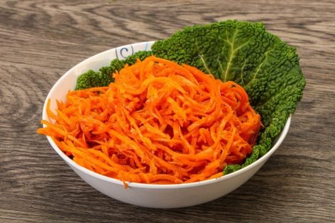Морковь по-корейски с асафетидой, имбирем и мускатным орехом