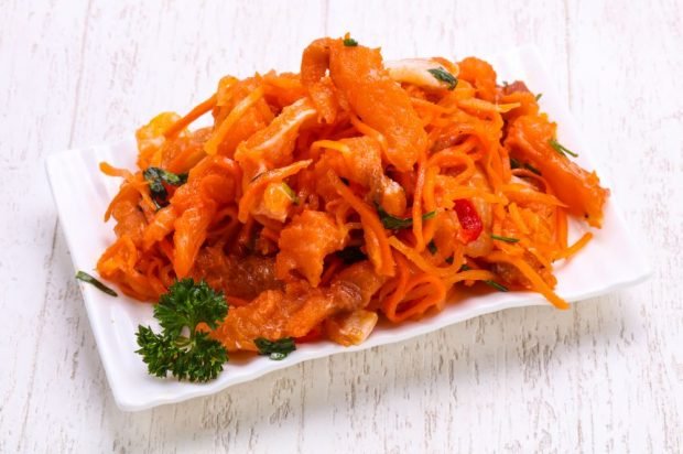 Салат из корейской моркови и семги
