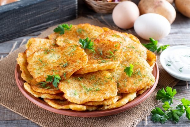 Драники из картошки (деруны) - быстрый и простой рецепт