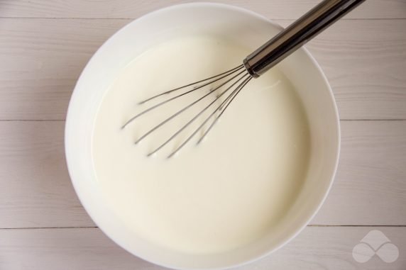 Оладьи на кислом молоке – фото приготовления рецепта, шаг 1