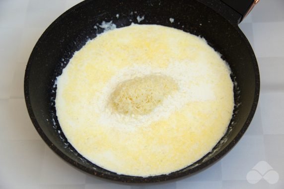 Сливочно-сырный соус – фото приготовления рецепта, шаг 3