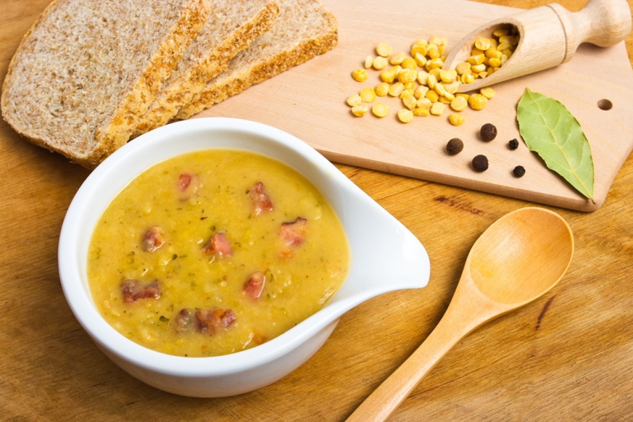 Суп гороховый с копченостями - пошаговый рецепт с фото