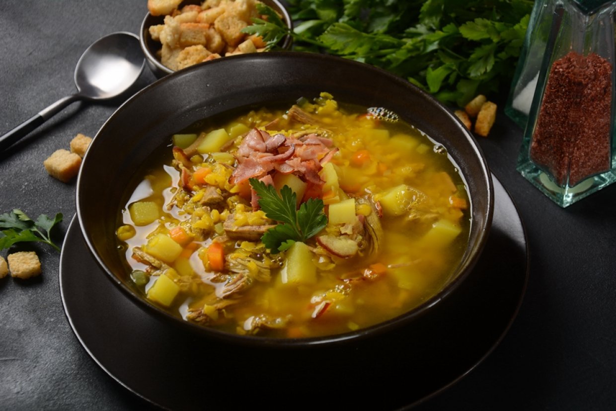 Гороховый суп с квашеной капустой и беконом – простой и вкусный рецепт .