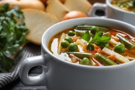 Гороховый суп со стручковой фасолью