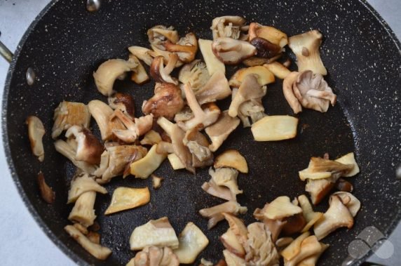 Паста с грибами и беконом – фото приготовления рецепта, шаг 1