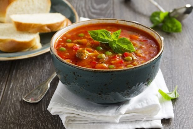 Гороховый суп с помидорами в собственном соку