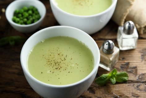 Легкий гороховый суп из зеленого горошка