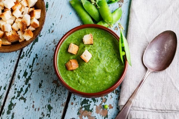 Гороховый суп из зеленого горошка с курицей