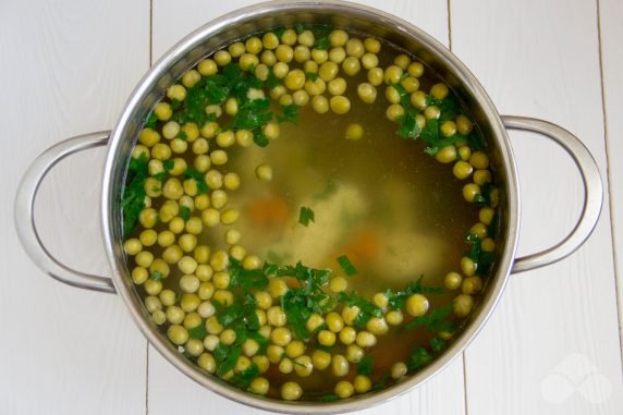 Гороховый суп с консервированным горошком – фото приготовления рецепта, шаг 4