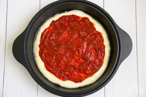 Сырная пицца на сковороде – фото приготовления рецепта, шаг 2