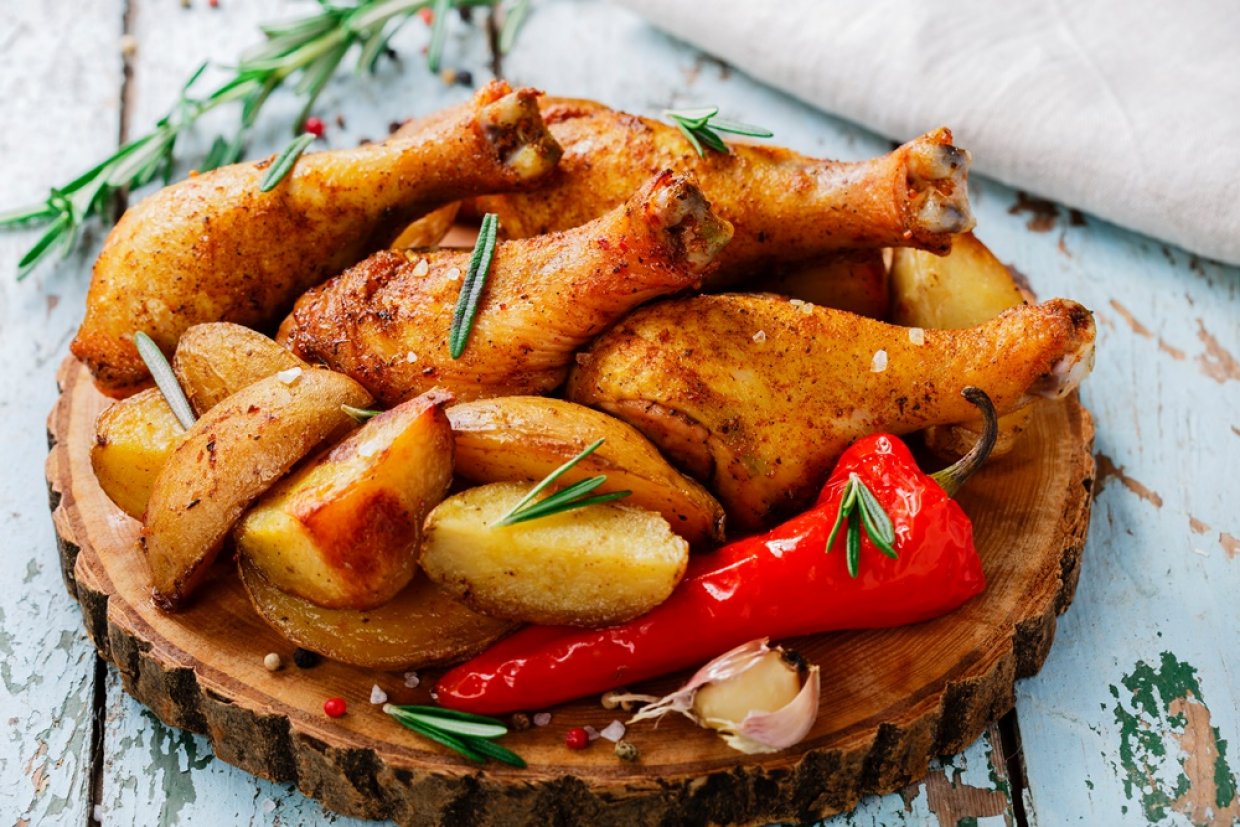 Рецепт запекания картошки с курицей на скорую руку