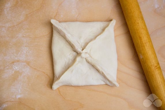 Хачапури с творогом и сыром из слоеного теста – фото приготовления рецепта, шаг 2