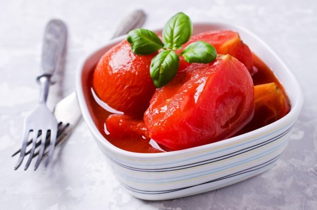 Закрываем томаты в собственном соку на зиму: 3 простых рецепта — Интернет-канал «TV Губерния»