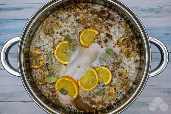 Мягкая и сочная утка в духовке – фото приготовления рецепта, шаг 3