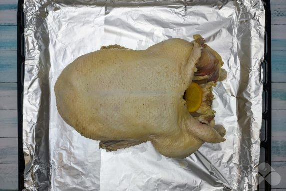 Мягкая и сочная утка в духовке – фото приготовления рецепта, шаг 4