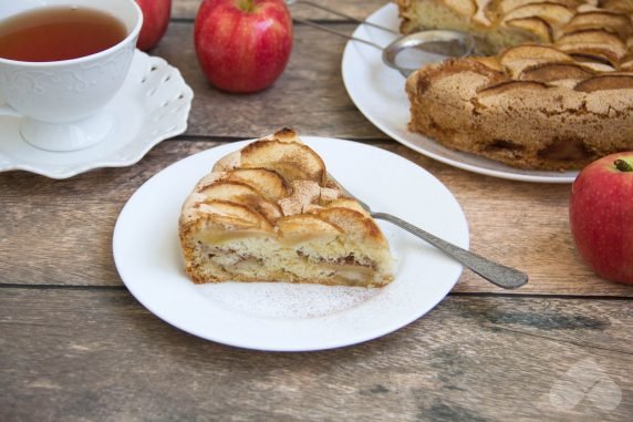 Шарлотка с яблоками без сахара – фото приготовления рецепта, шаг 10