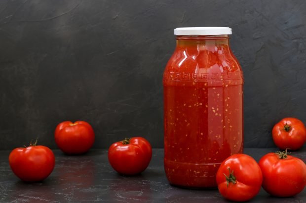 Tomato juice for the winter through a meat grinder